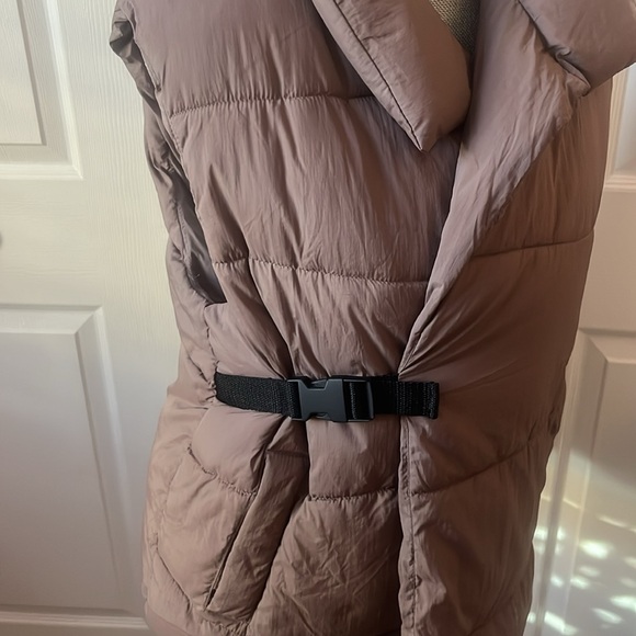 Zara Taupe puff vest - Picture 4 of 7